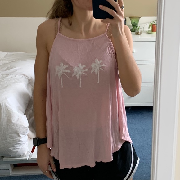 Tank - Picture 5 of 6